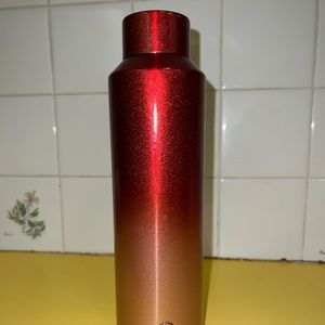 Starbucks 20oz limited ed red cold bottle